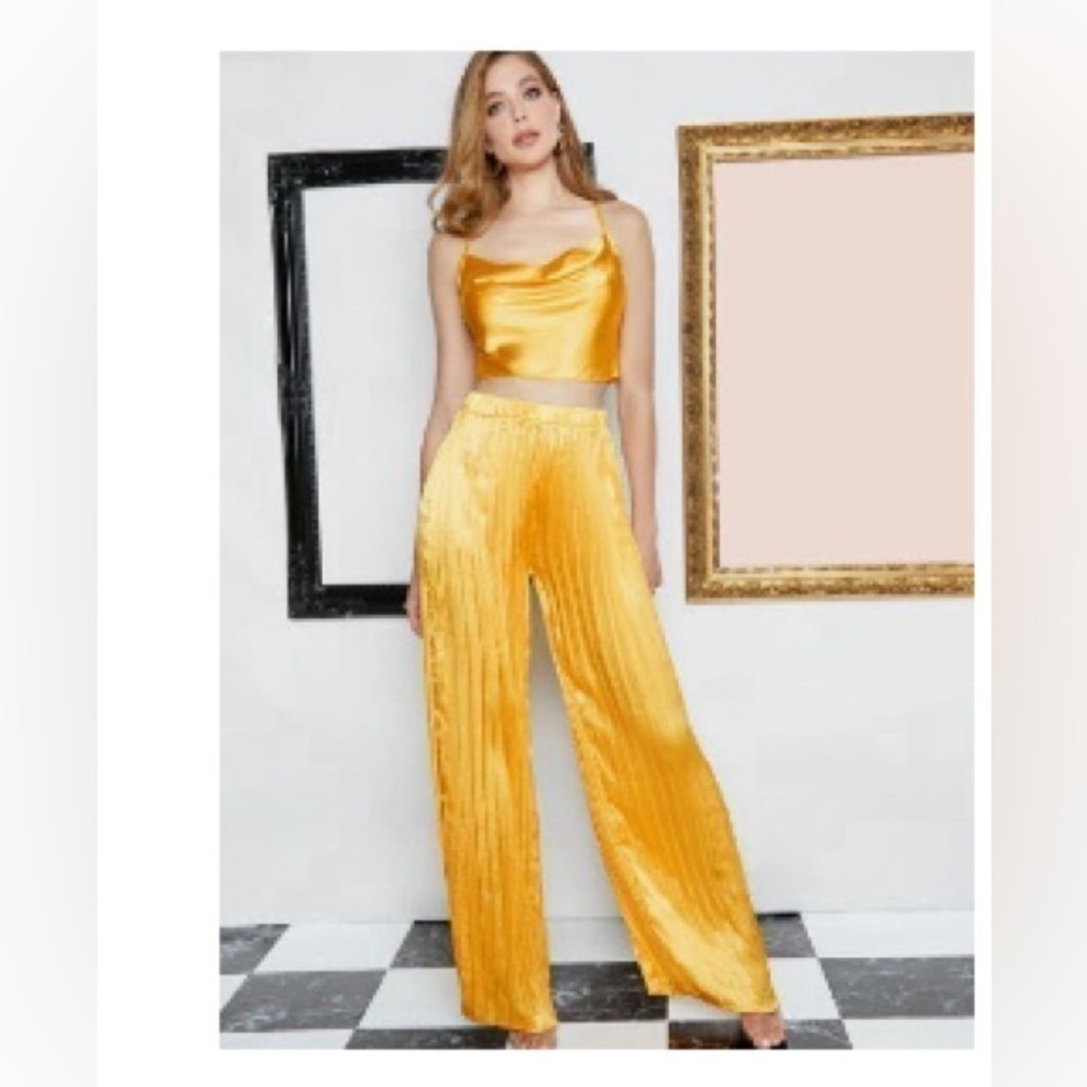 Deep Yellow / Gold crop top and‎ wide leg pants set size Medium